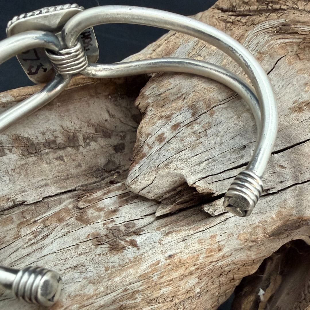 1 Stone White Buffalo Cuff - CAZ92