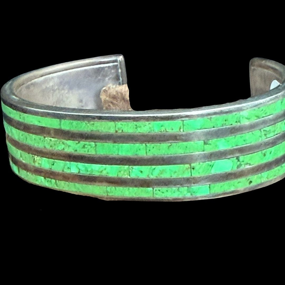 Gaspeite Inlay/Sterling Silver Cuff - Robin Banteah - CMH245