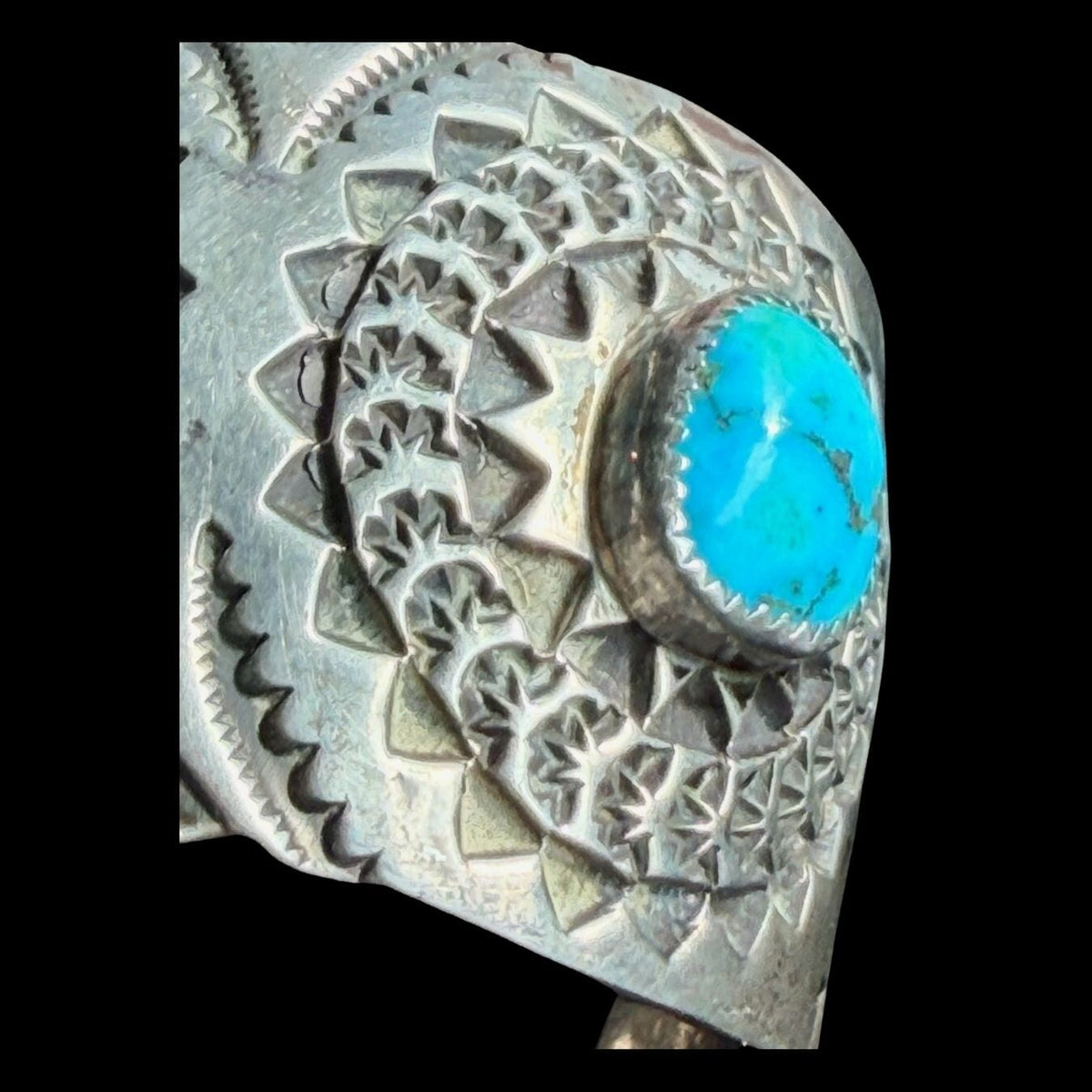 3 Stone Kingman Turquoise Cuff - CMH284