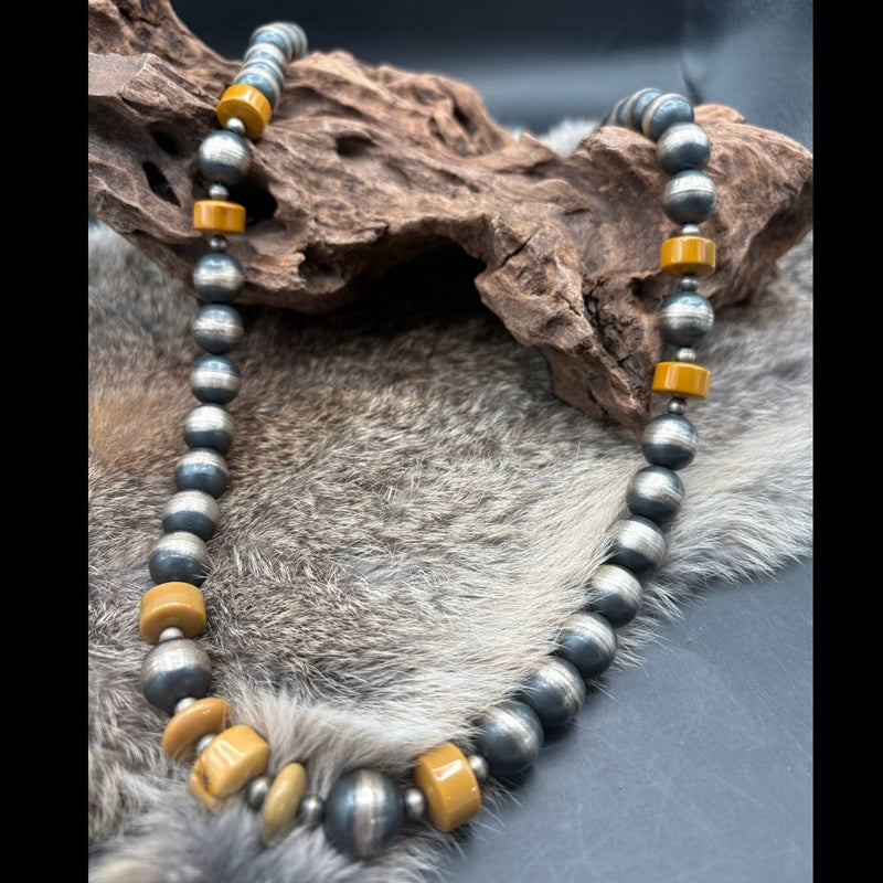 35" Silver Pearl & Bumble Bee Necklace - NCB58