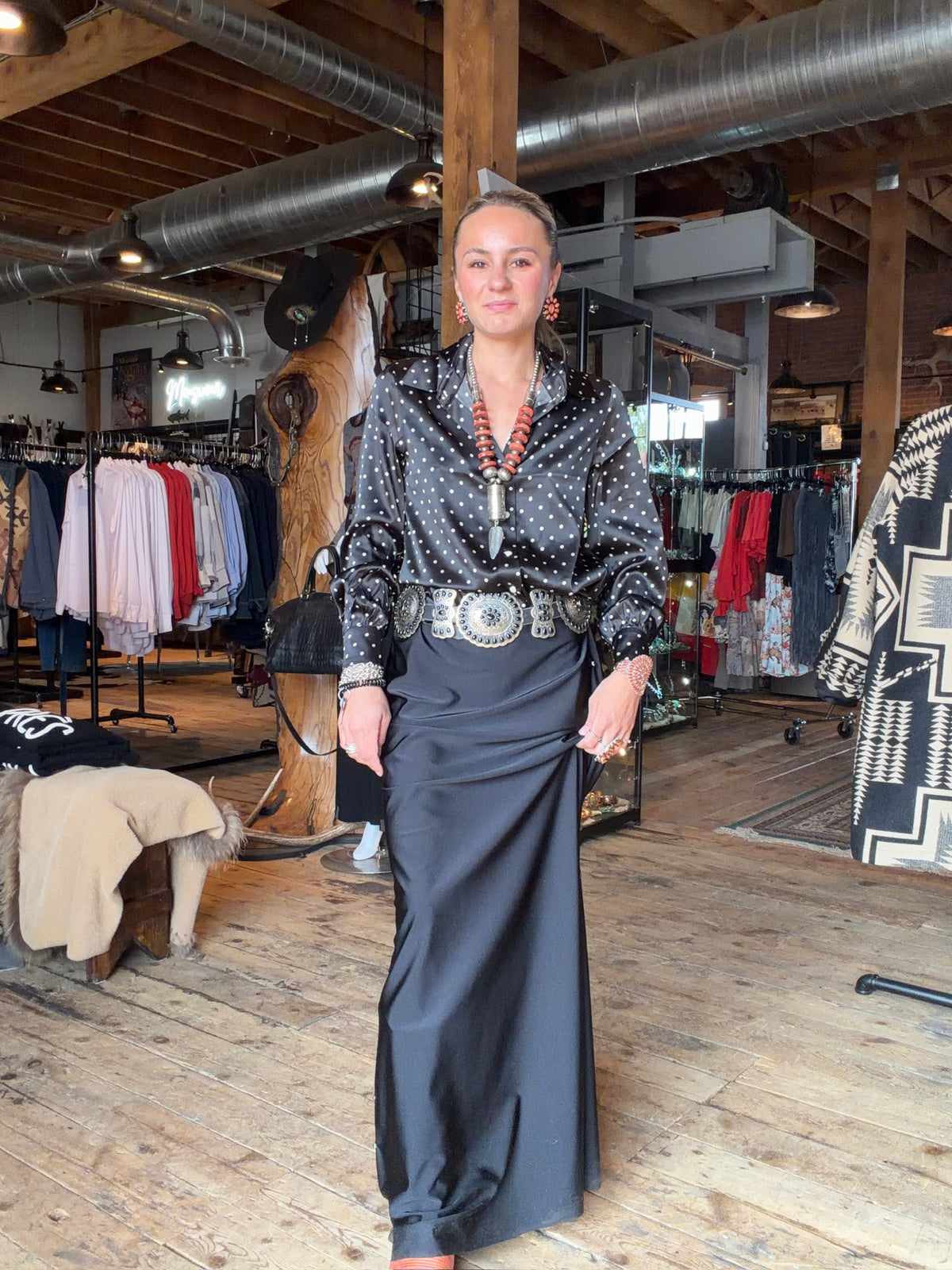 Black Spew Blouse - Double D Ranch - T4231B