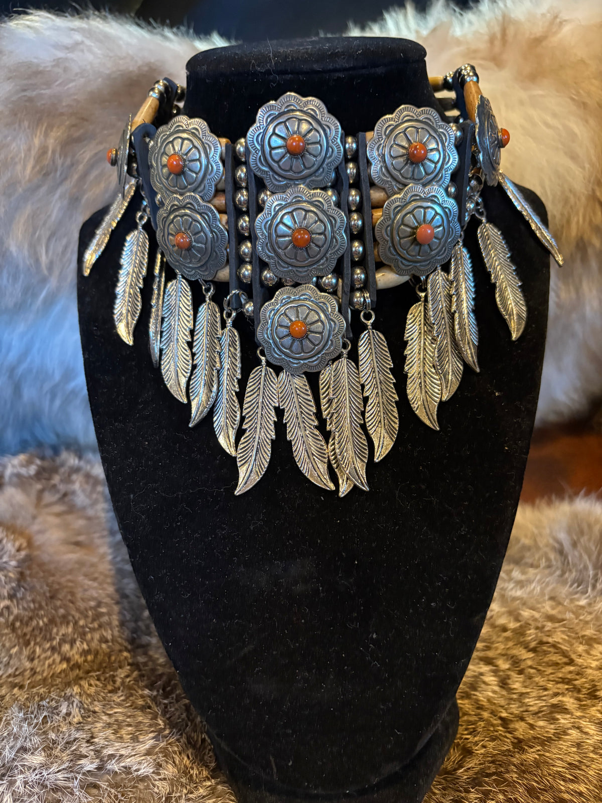 Flyte Choker Carnelian W/Feathers - NCM2NFRT