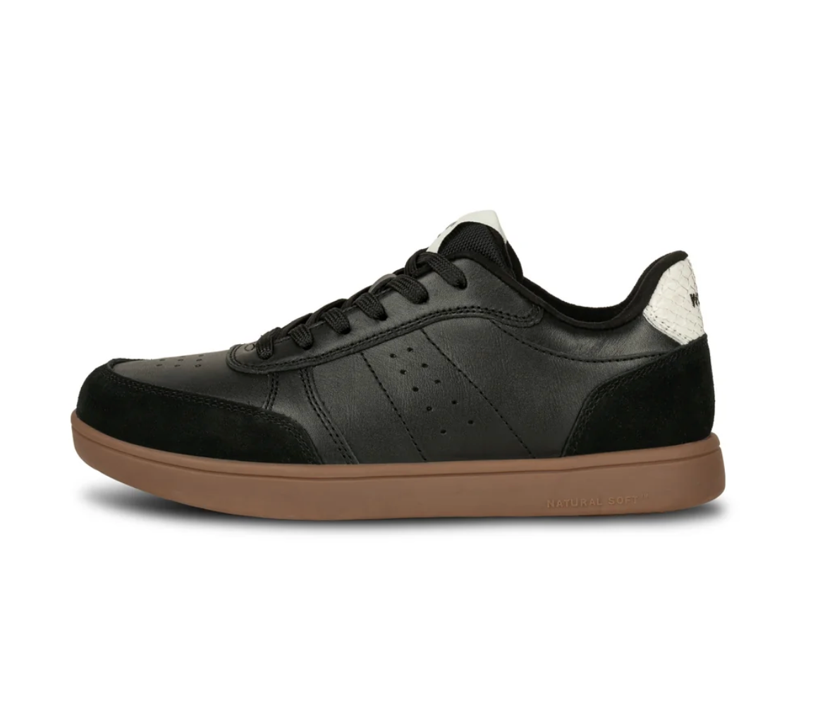 Bjork Black Sneaker - WL646B