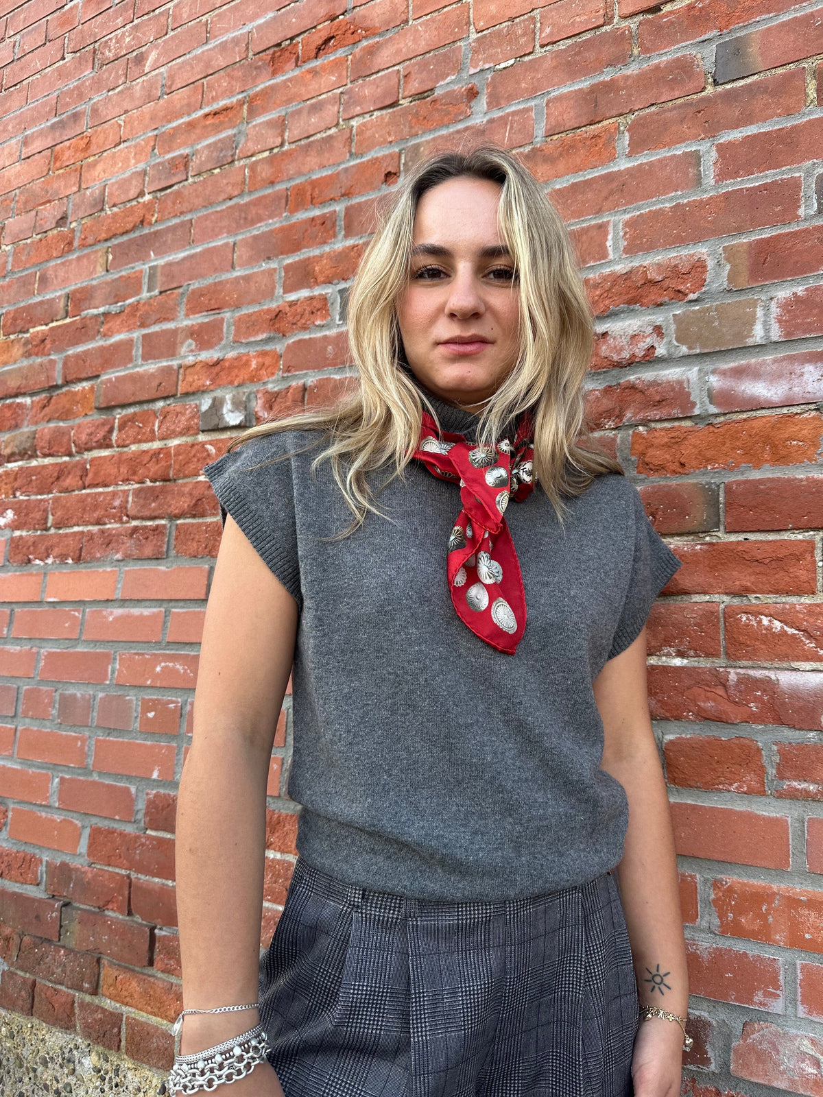 Arden Grey Cashmere Sweater Vest - LY3711