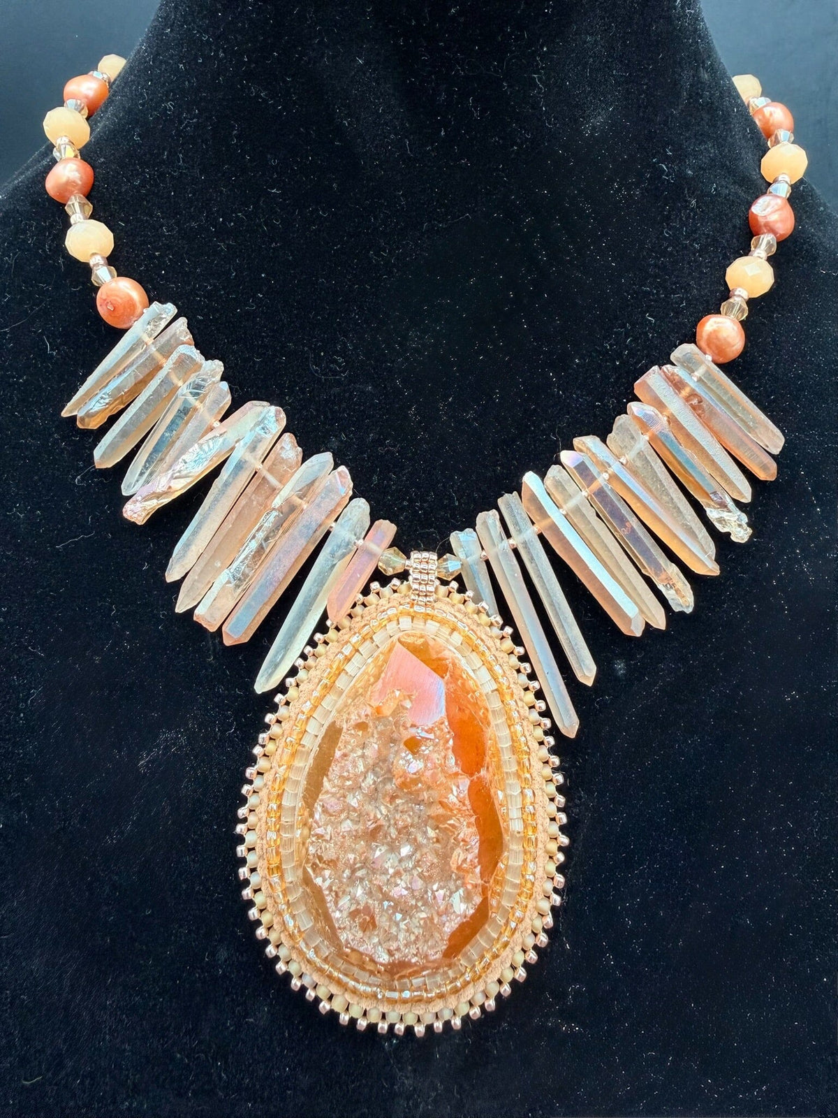 Beaded Druzy Pendant W/FW Pearls - NSZ230