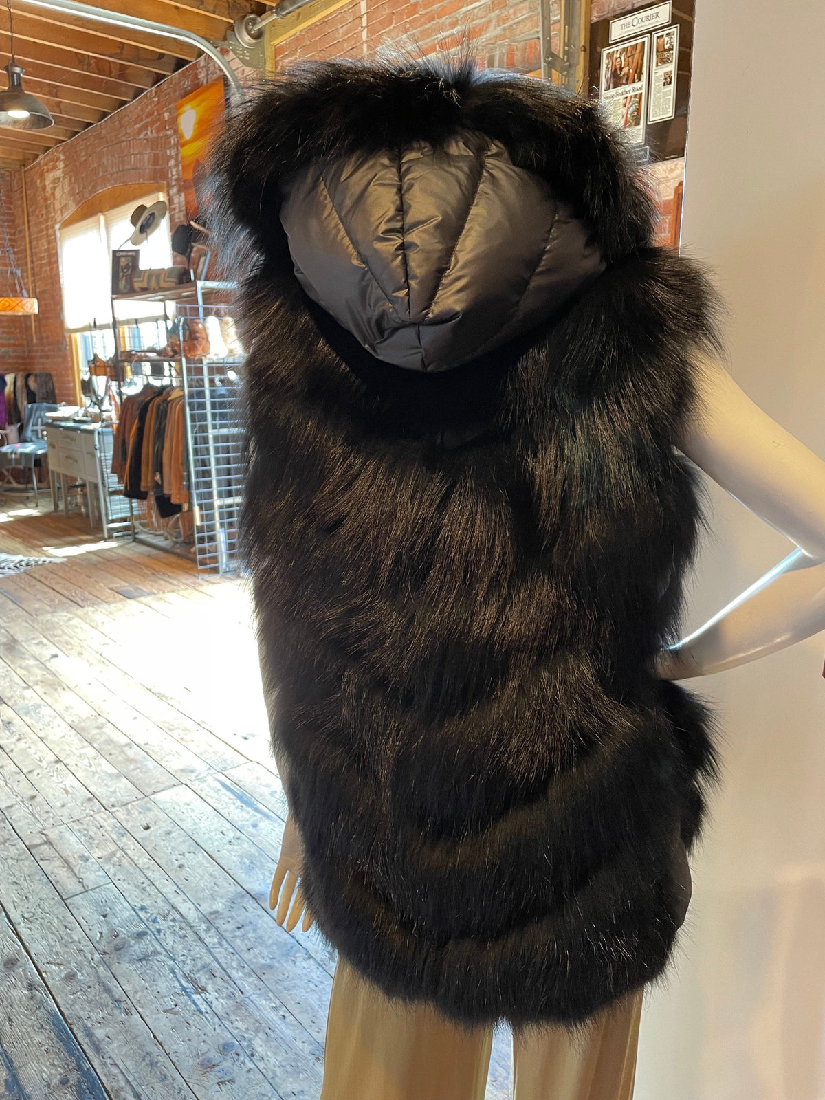 Black Fox/Down Hooded Vest - VTMK1