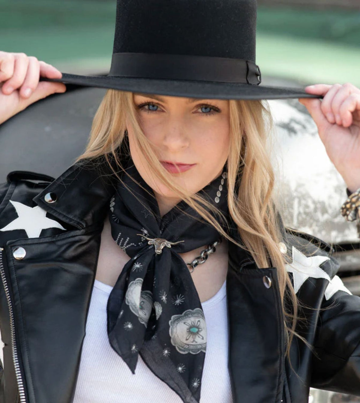 Black Howdy 23" Bandana - BANDF-0108