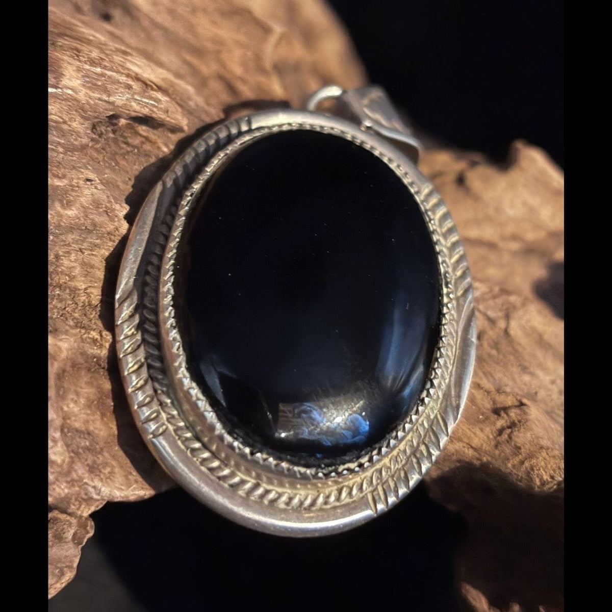 Black Onyx Oval Pendent - PMH57