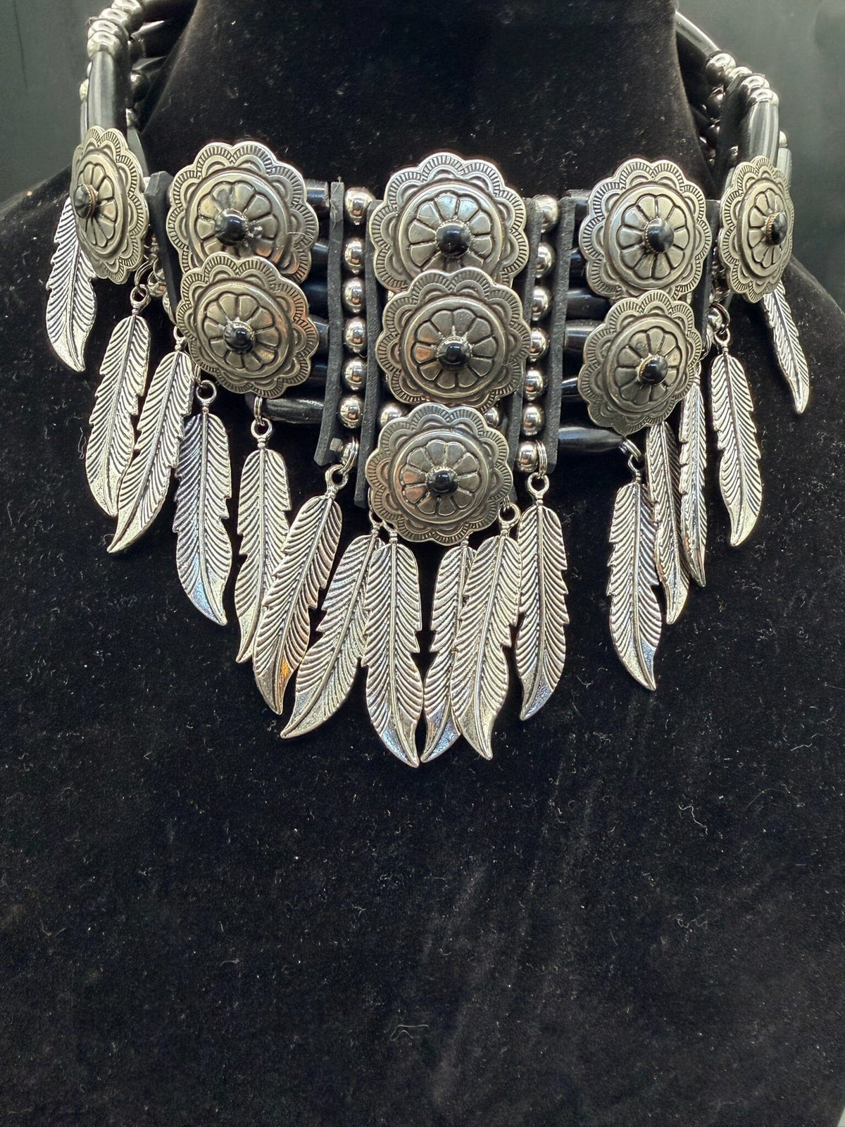 Black Onyx/Concho Flyte Choker - NCM2NFRB