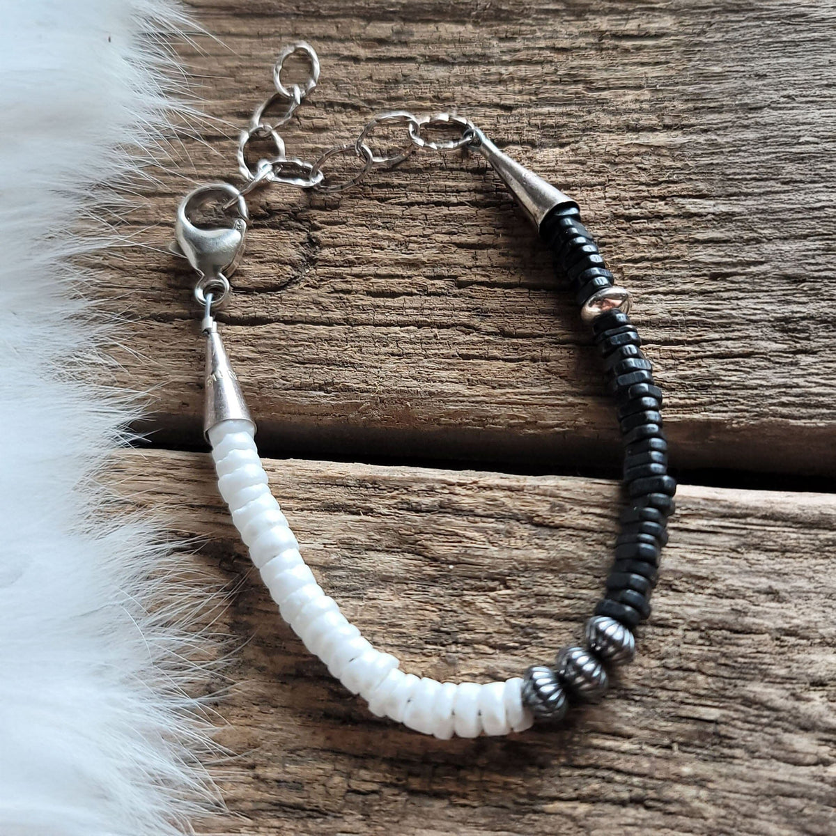 Black & White Heishi Bracelet - BR59-C