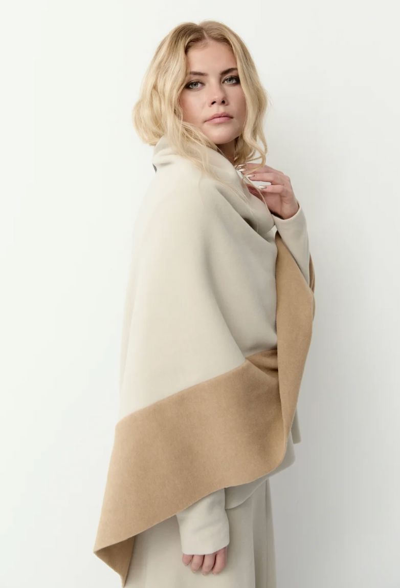 Camel/Kit 2-Tone Fleece Poncho - 4068KC