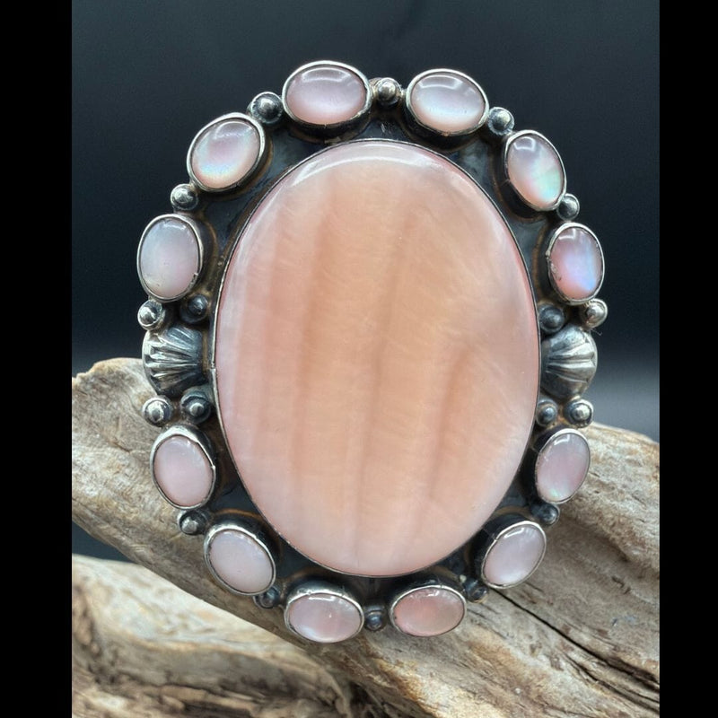 Circle Pink Conch Ring - RAZ48