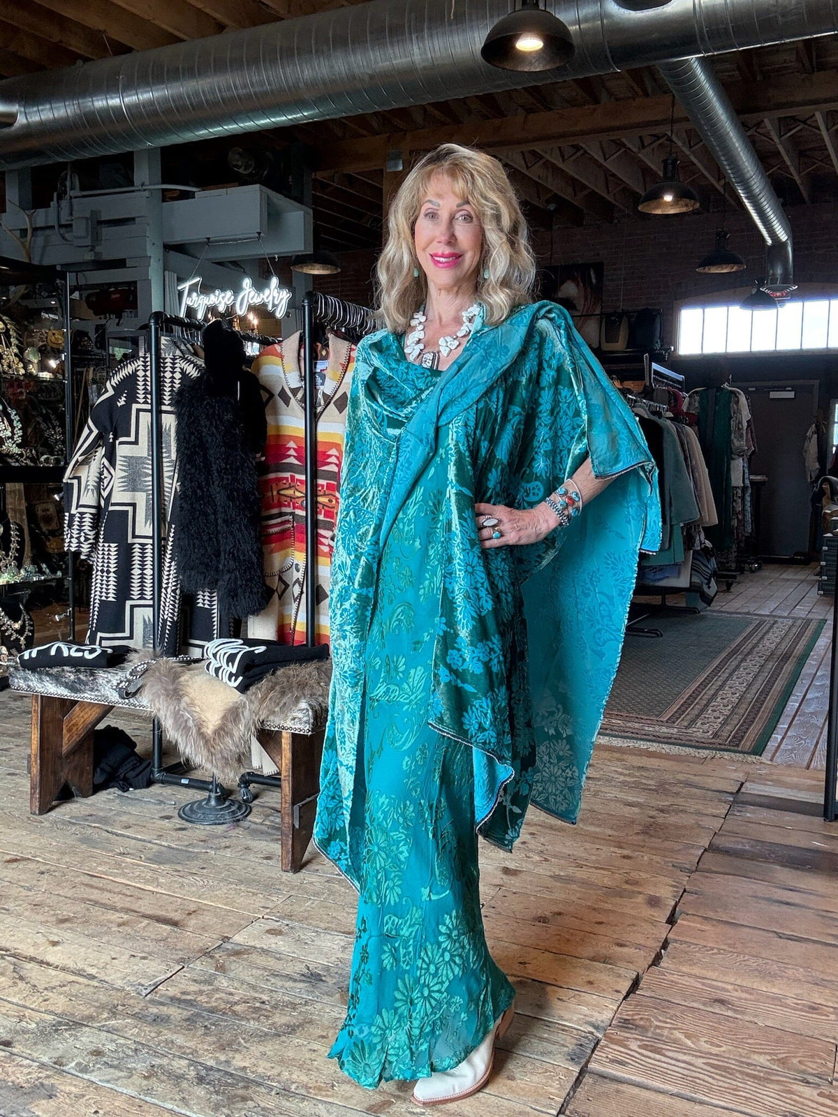 Clyde Teal Velvet Shawl - A91926