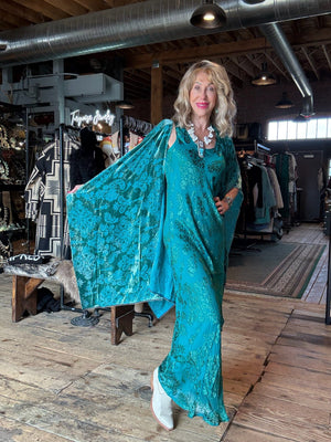 Clyde Teal Velvet Shawl - A91926