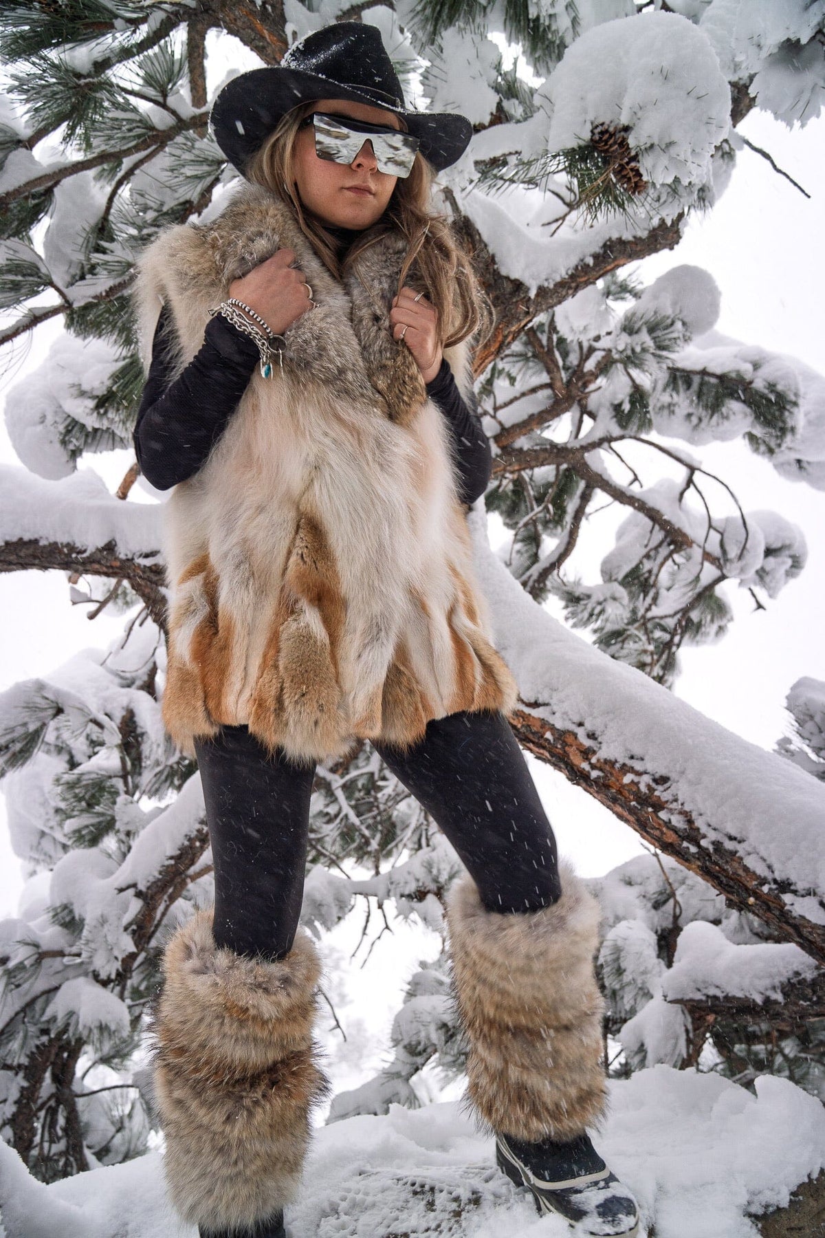Coyote Fur Boot Covers - MKLEG-CY