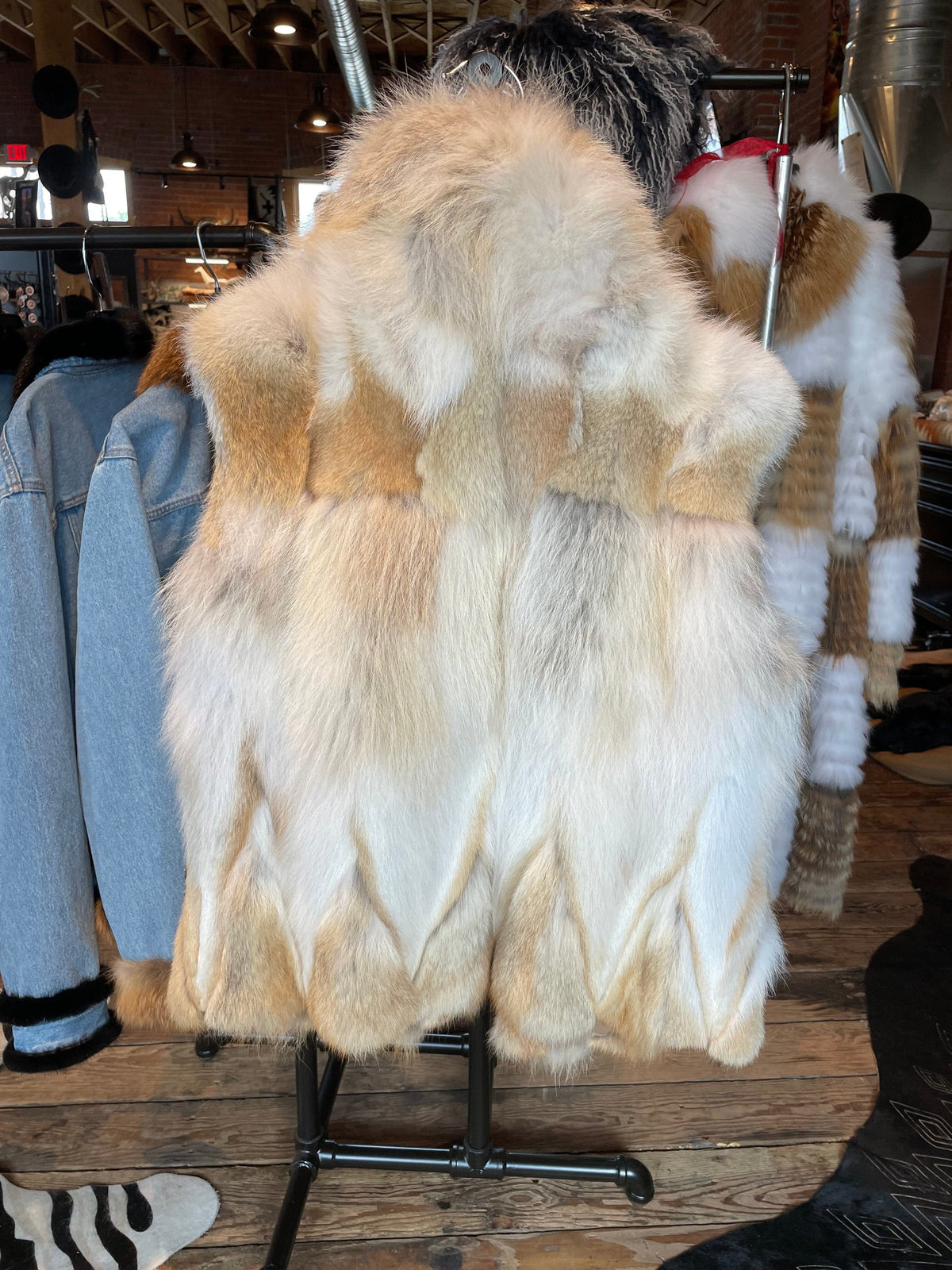 Coyote Vest - MKWYLIE