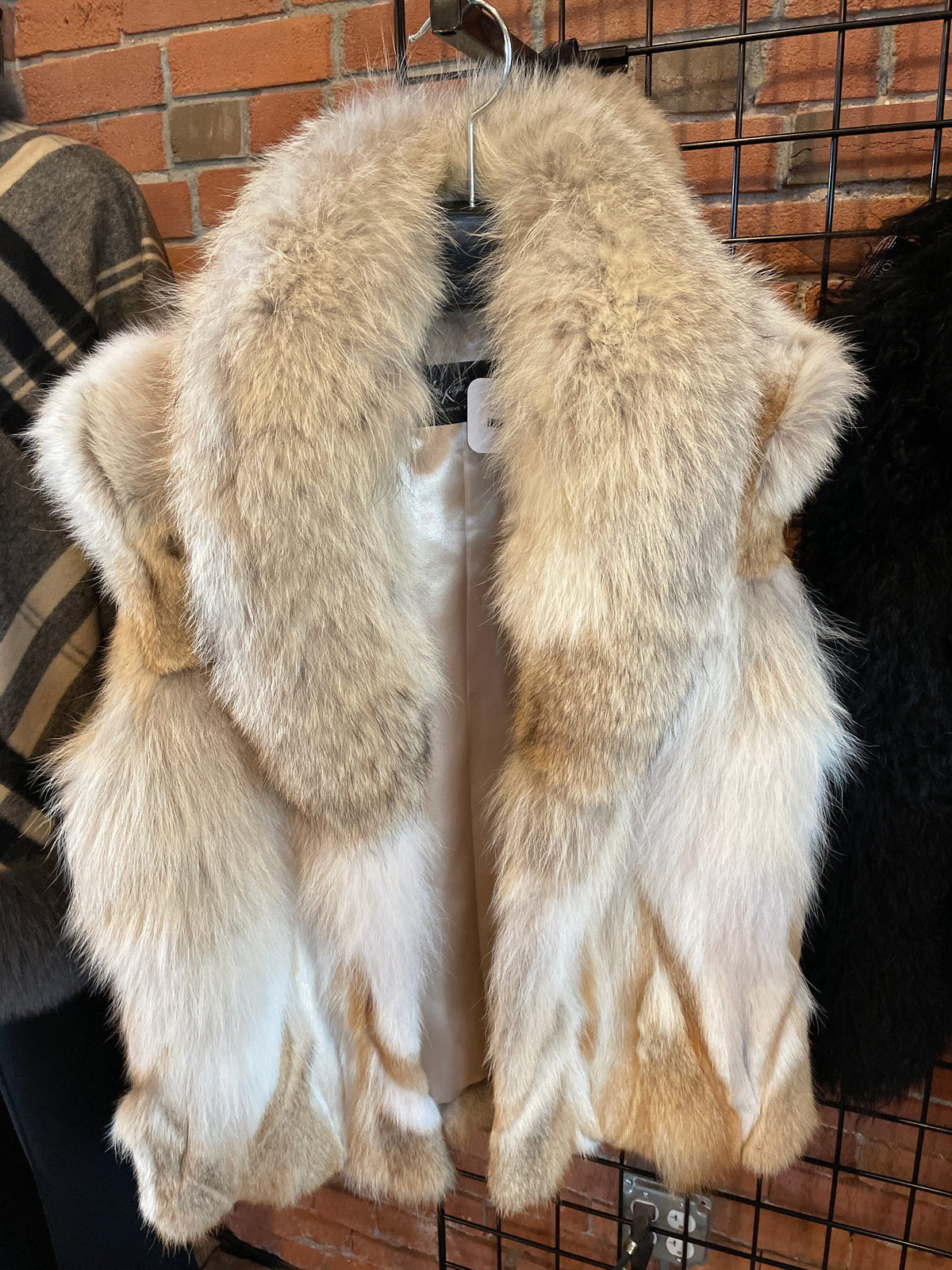 Coyote Vest - MKWYLIE