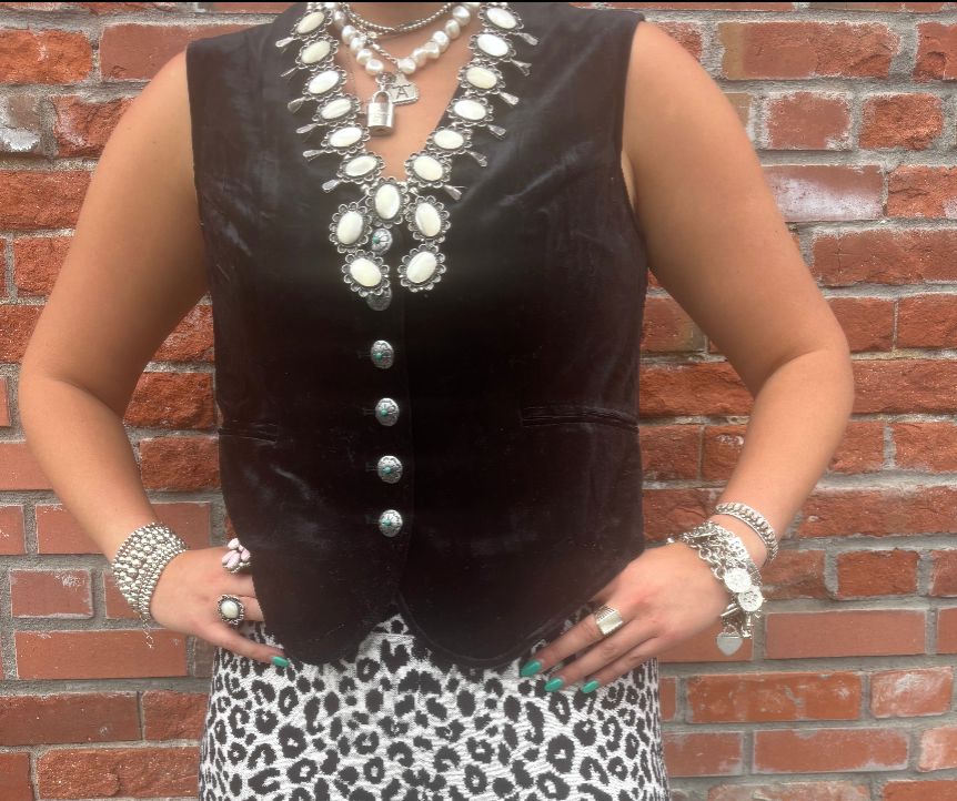 Della Velvet Black Vest - 401610