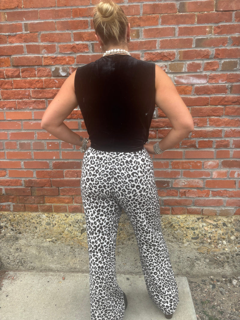 Della Velvet Black Vest - 401610