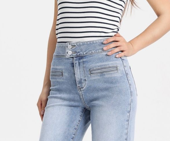 Double Button HR/WL Lt Wash Jeans - BY8146