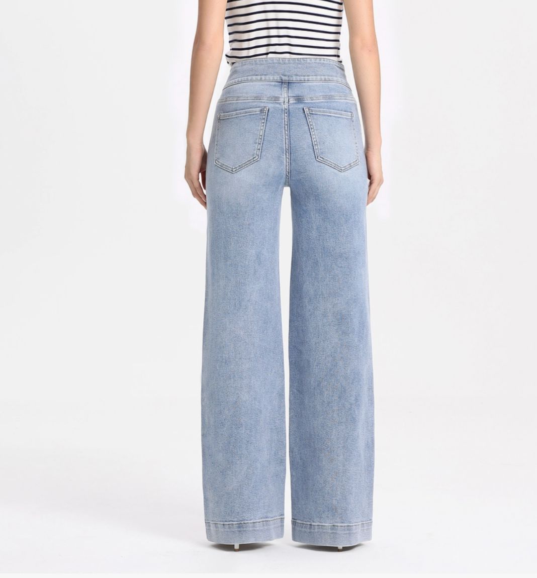 Double Button HR/WL Lt Wash Jeans - BY8146