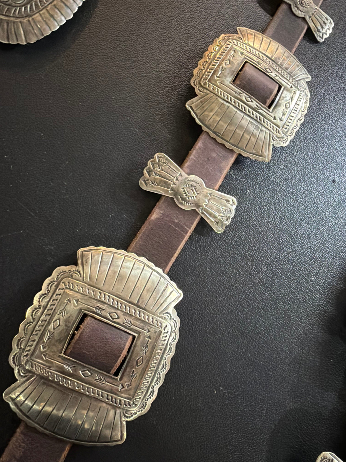 Engraved Rectangle Concho/Arrowhead Bow Ties Belt - BBAR135