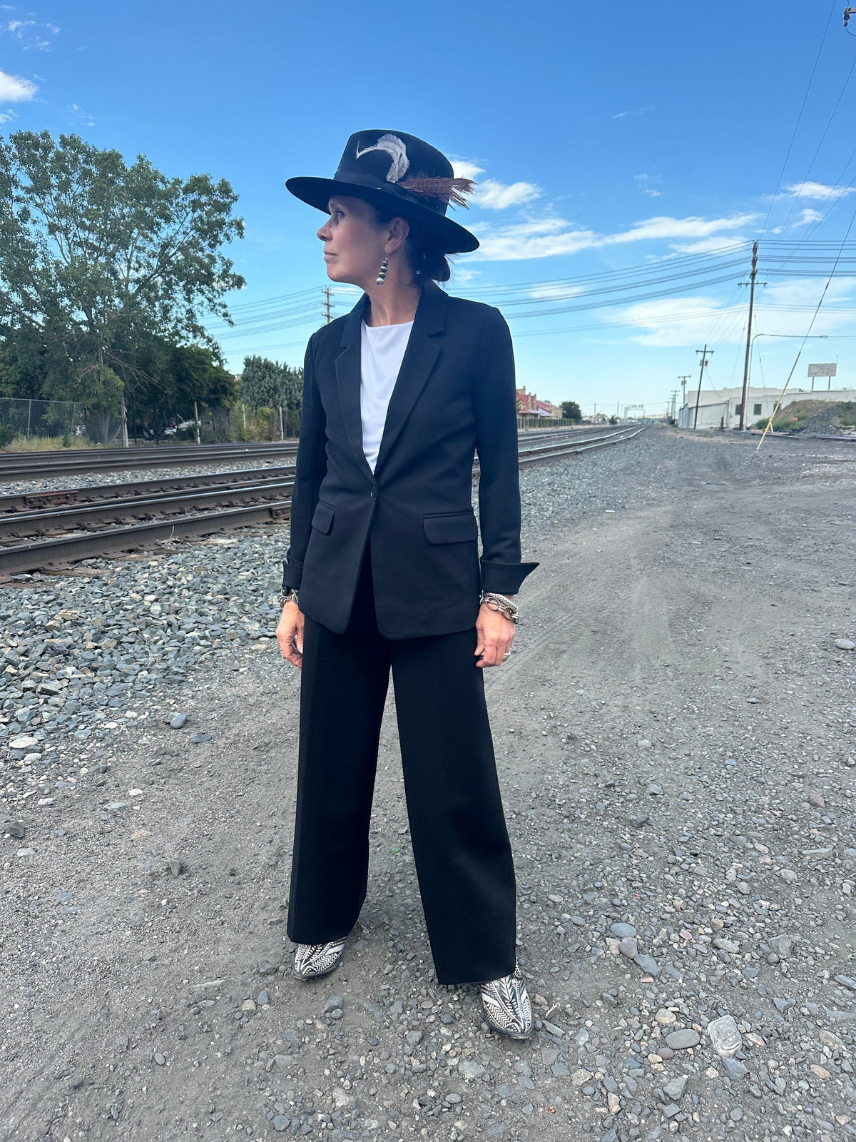 Essential Black Ponte Blazer - LY3579