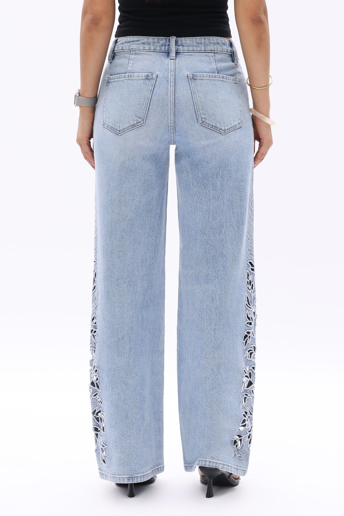 Flora Mid-Rise Cut Out Jeans - BY5309