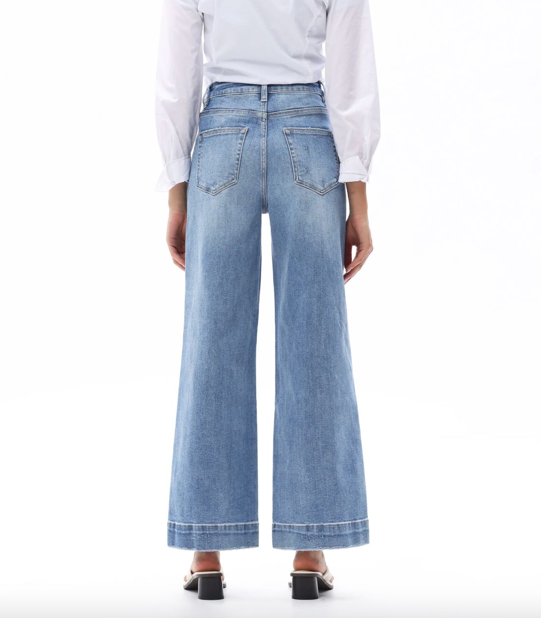 High Rise/Patch Pocket Jeans - BY8235