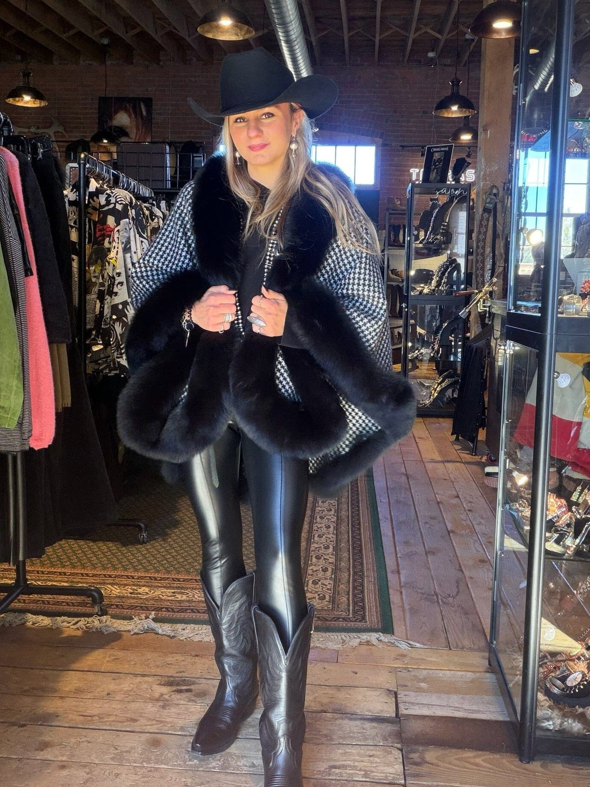 Houndstooth Cashmere/Fox Cape - MKC8HT