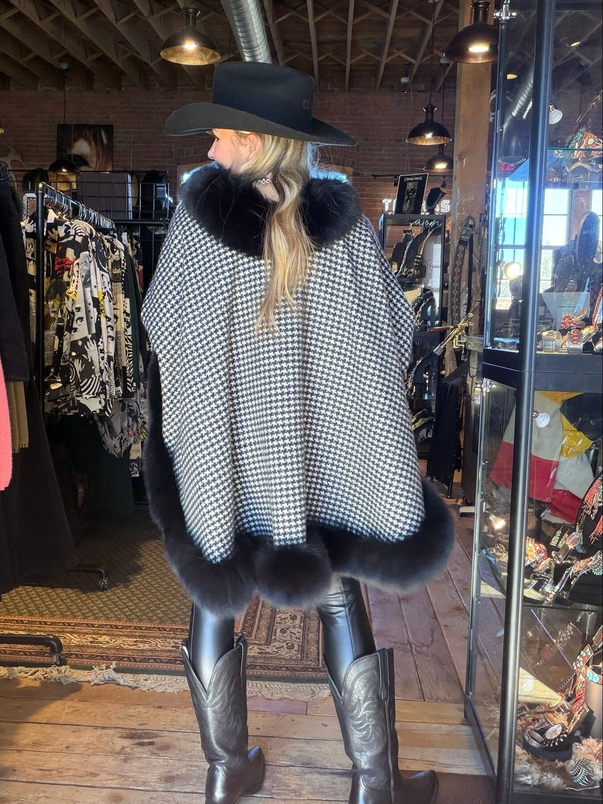 Houndstooth Cashmere/Fox Cape - MKC8HT