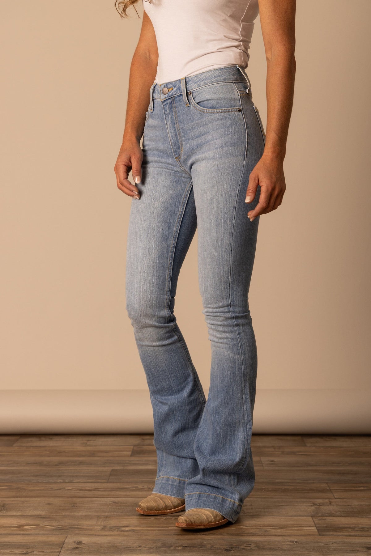 Jennifer Jeans - Kimes Ranch - Light Wash - JENL