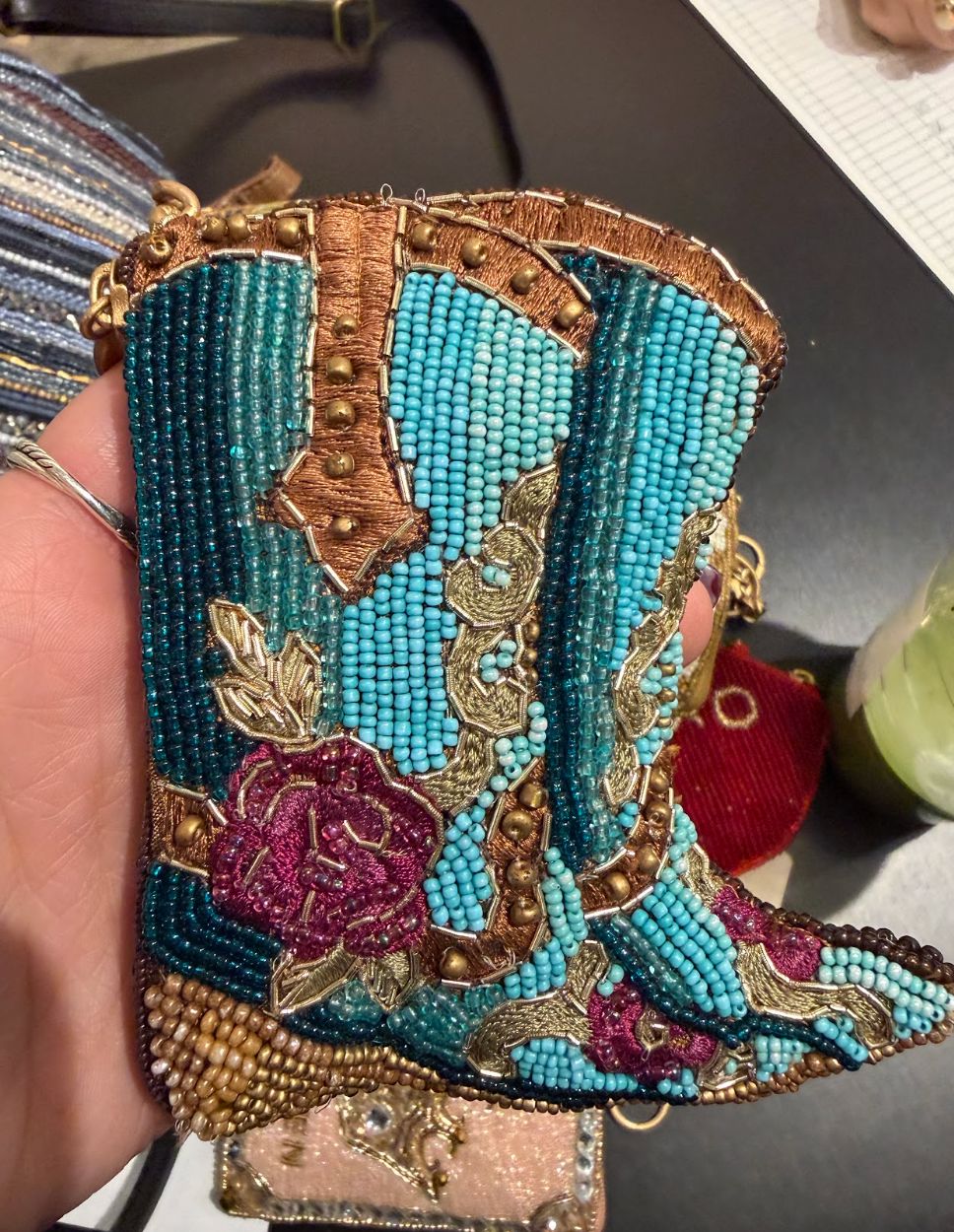 Kickin' Around Beaded Coin Purse - MFS001986