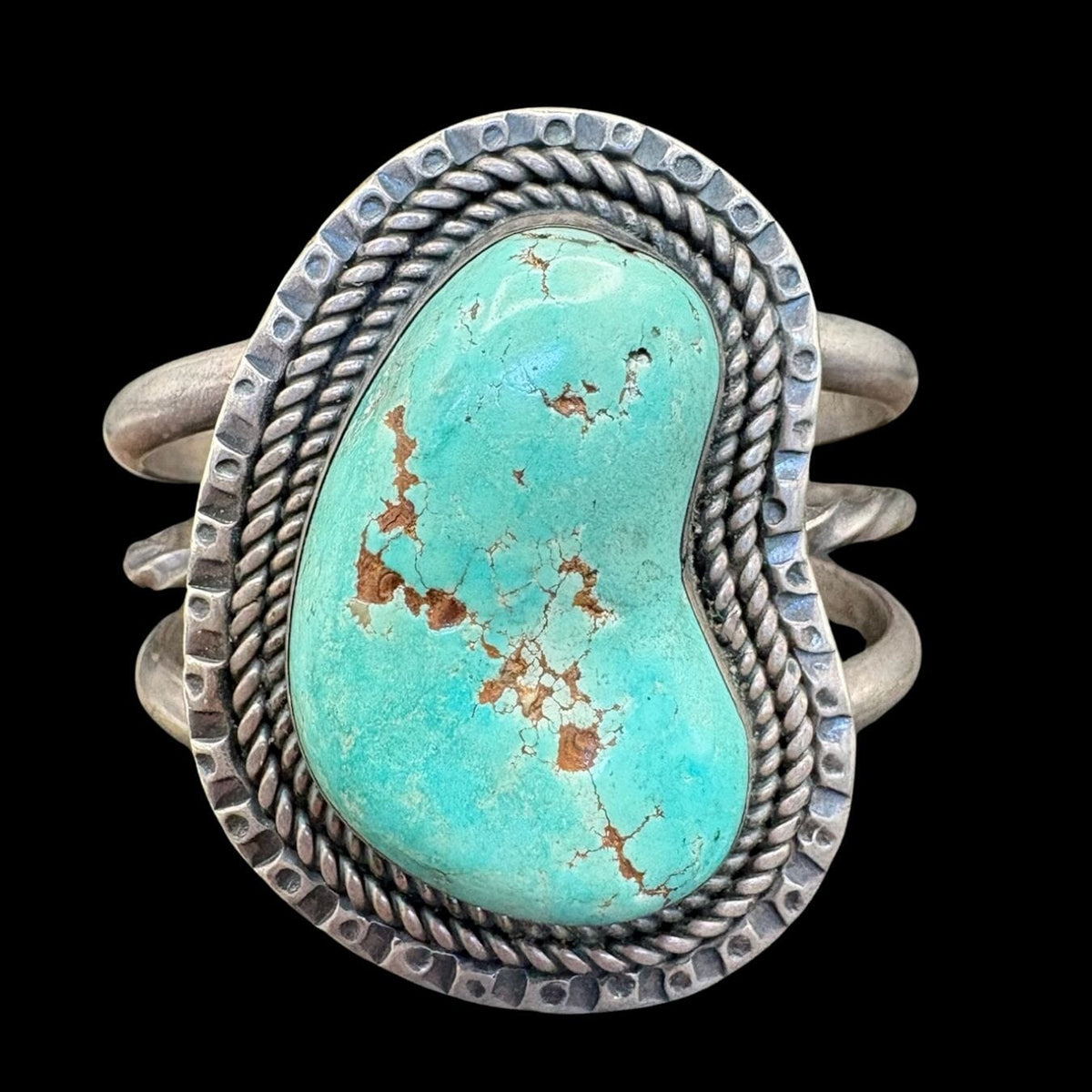 Kidney Bean Shaped Turquoise Stone Cuff - CMH290