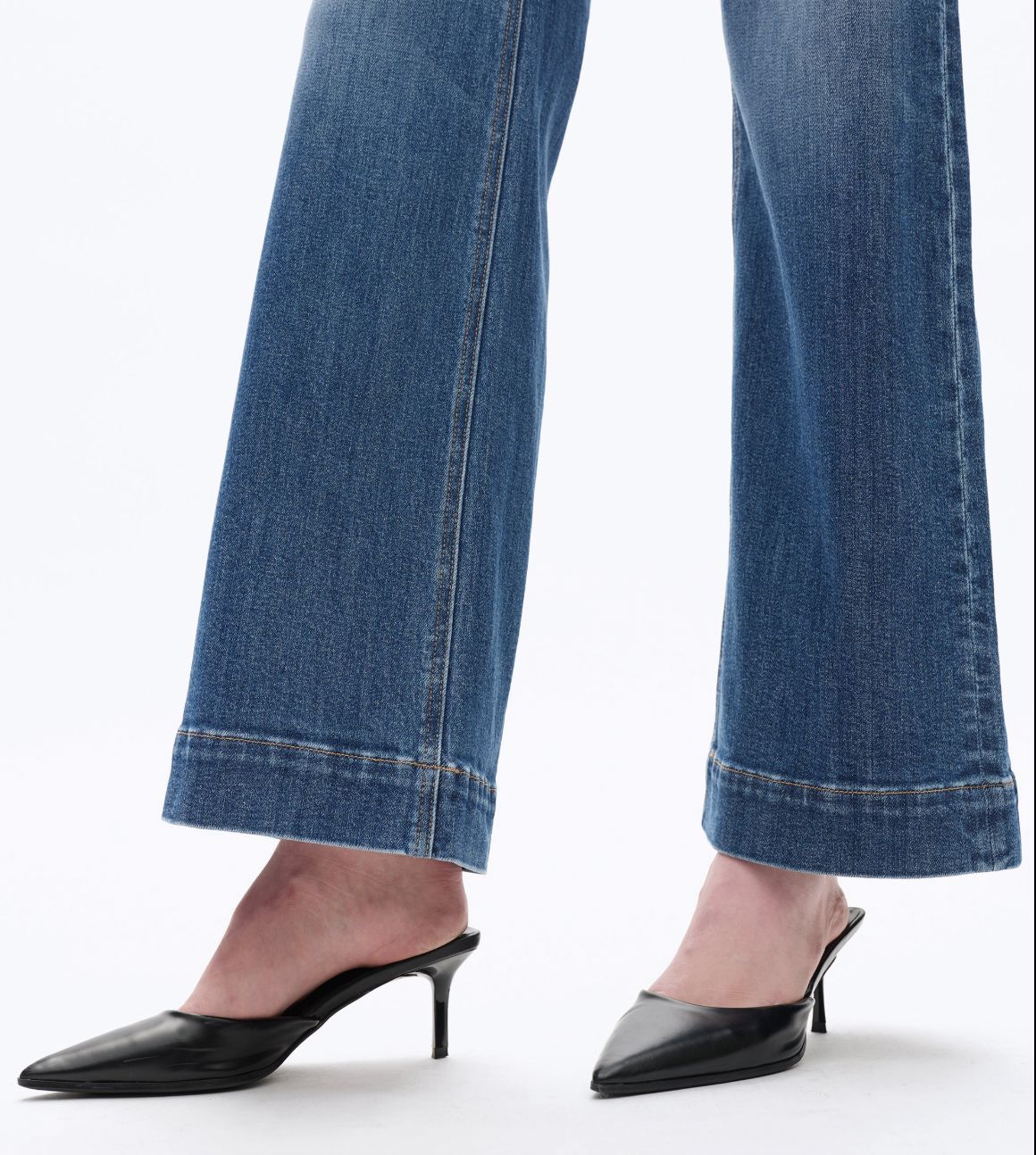 Low Rise/Wide Leg Denim Jeans - BY8207