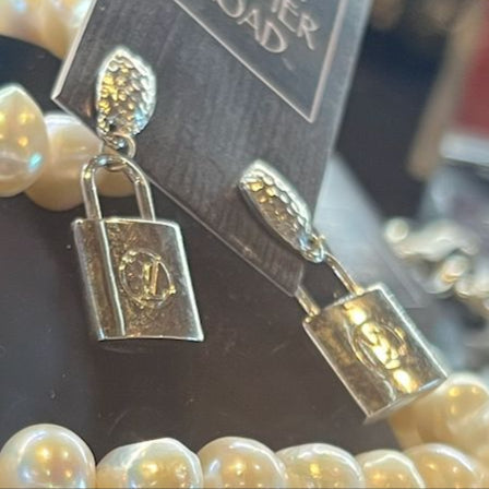 LV Padlock Earring - EV2-17