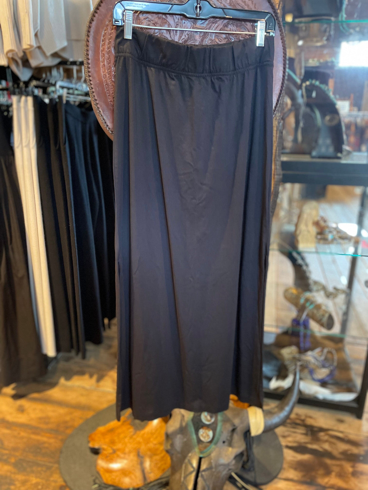 Max Side Slit Skirt - Jet Black -LT3085B