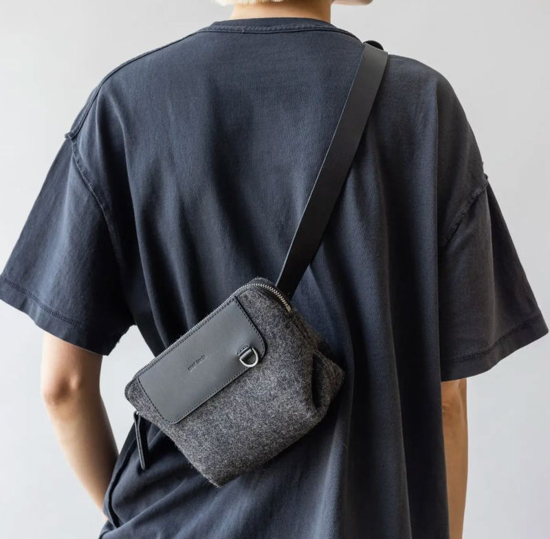 Merino Woll Belt Bag - Charcoal - BEDBB-CH