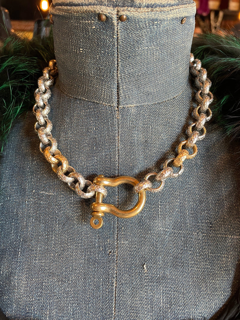 Mixed Metal Single Shackle Chain Necklace - NV2-14SS