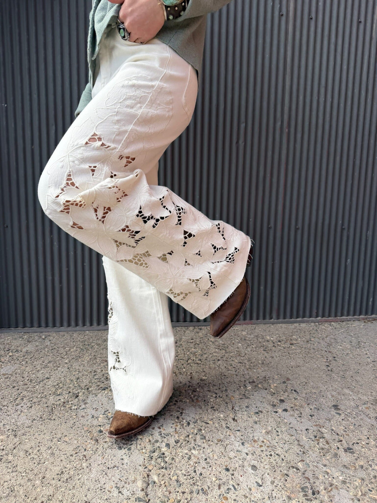 Off White/High Rise/Wide Leg Jeans - BY8253