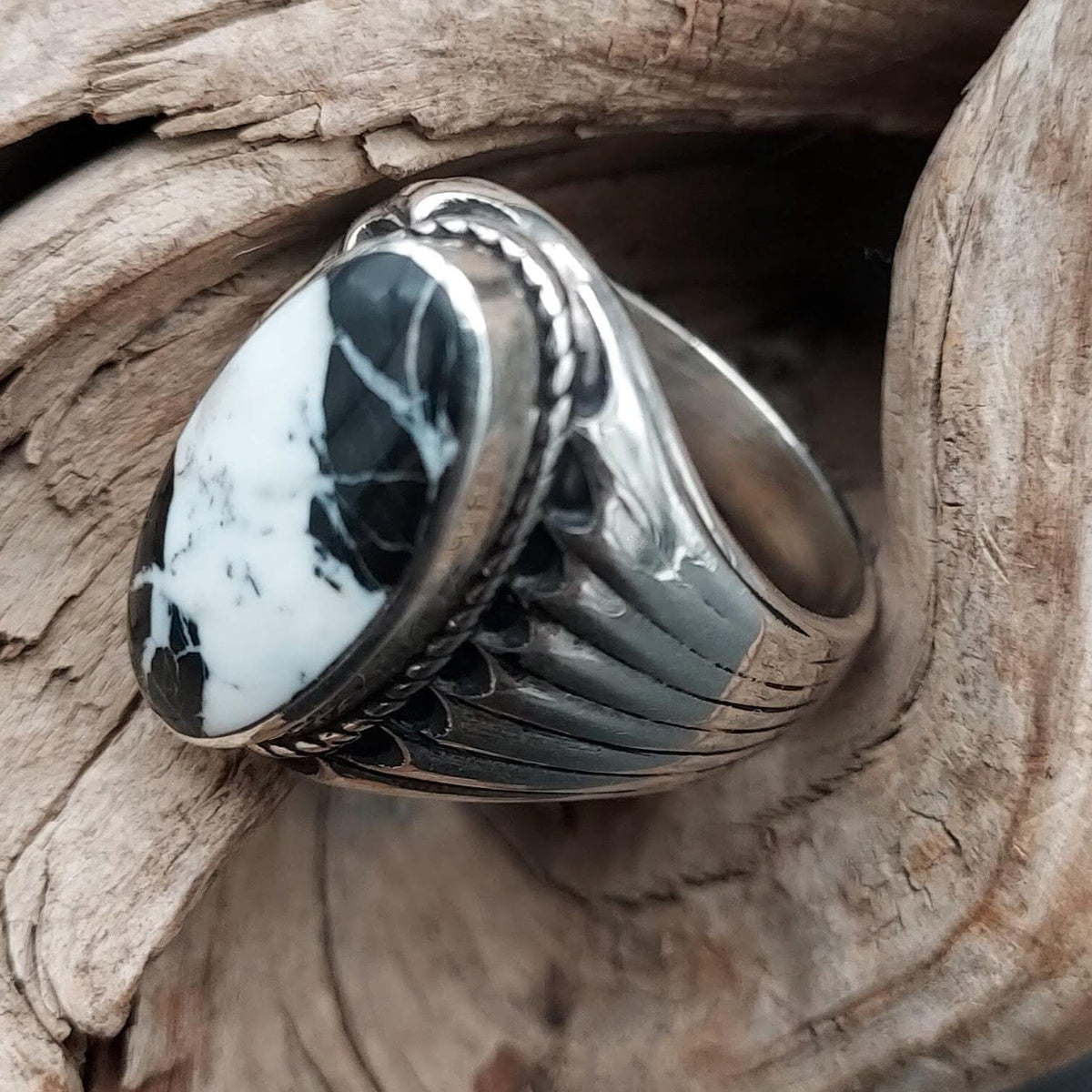 One Stone White Buffalo Ring (Size 10.5) - RCJW11