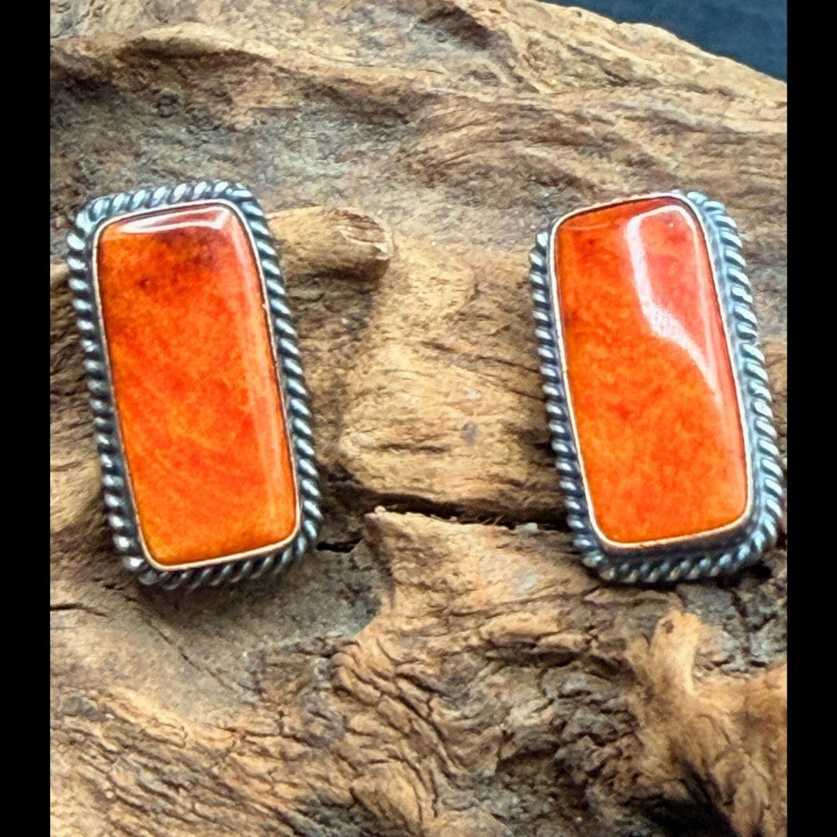 Orange Spiny Oyster / 1-Stone Rectangle Earrings - ESL119