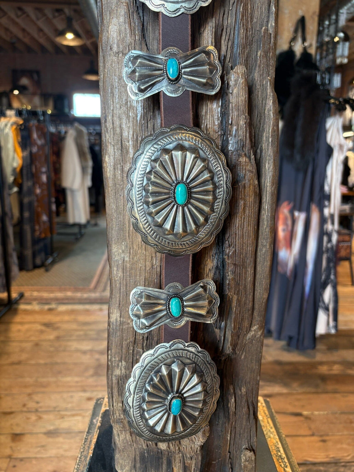 Oval Scallop/Turquoise Sunburst/Bow Tie Concho Belt - BBAR259T
