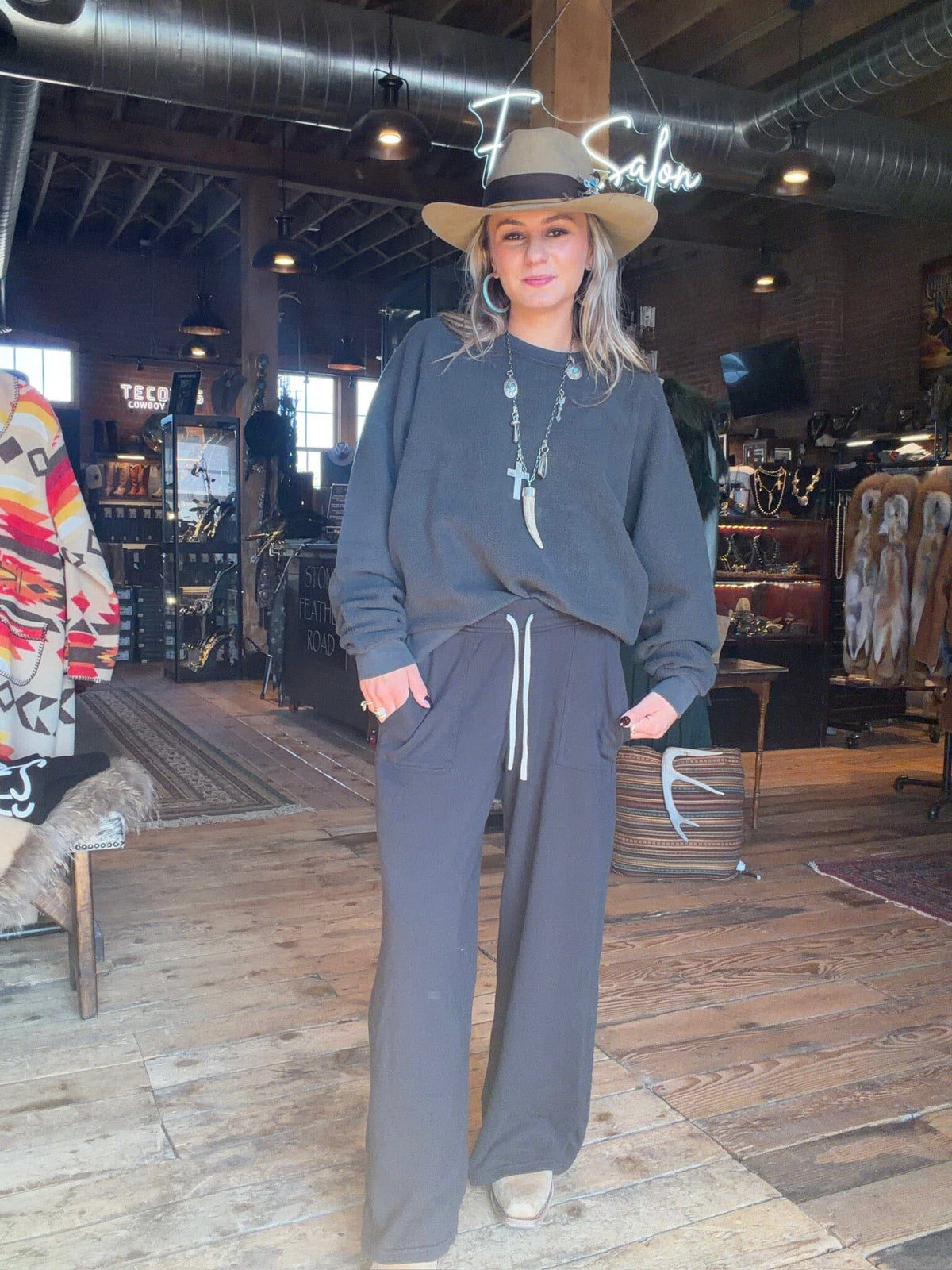 Oversized Vintage Black Ziggy Sweatshirt - OVZIGV