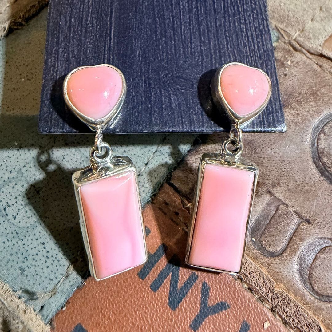 Pink Conch/Heart Earrings - EBQ8