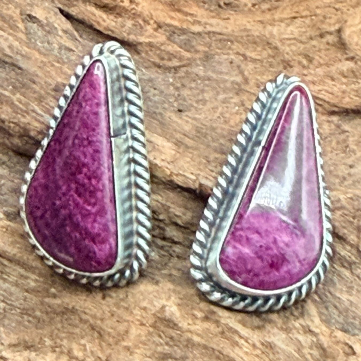 Purple Spiny Oyster / 1-Stone Tear Drop Earrings - ESL121