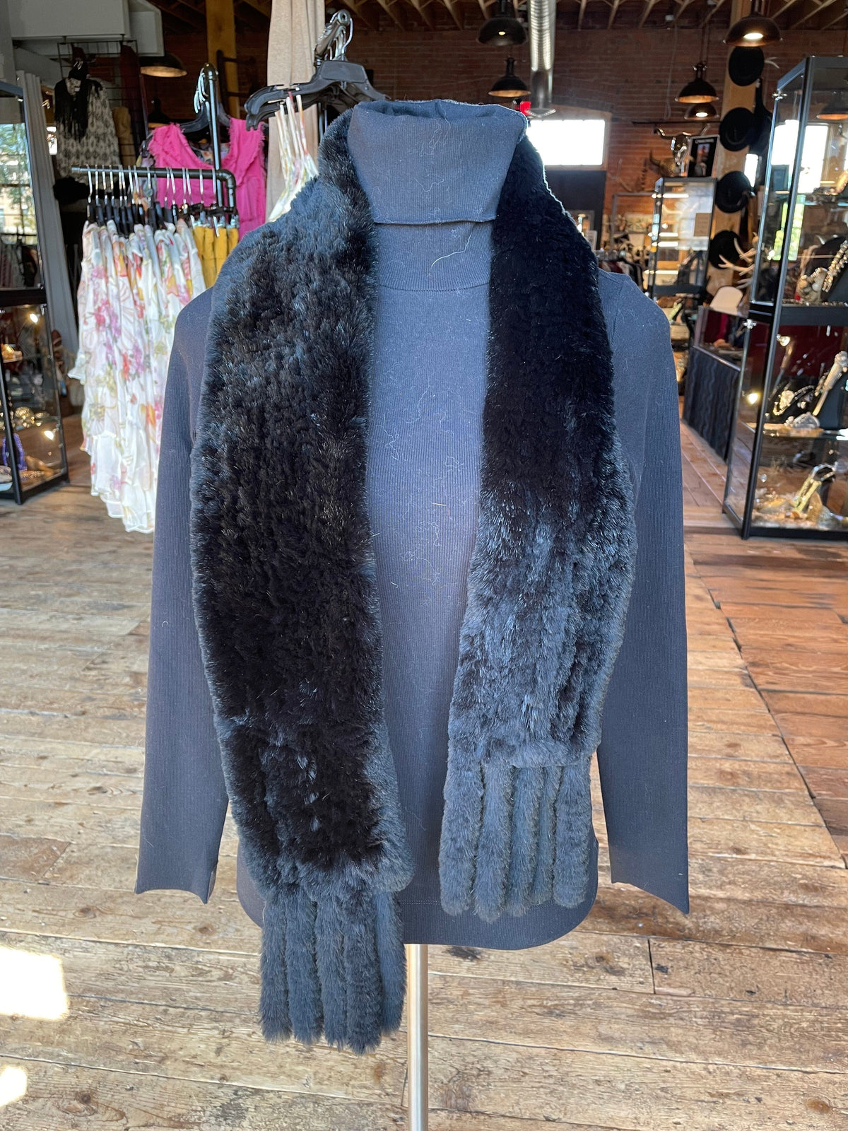 Rabbit Scarf - MK235