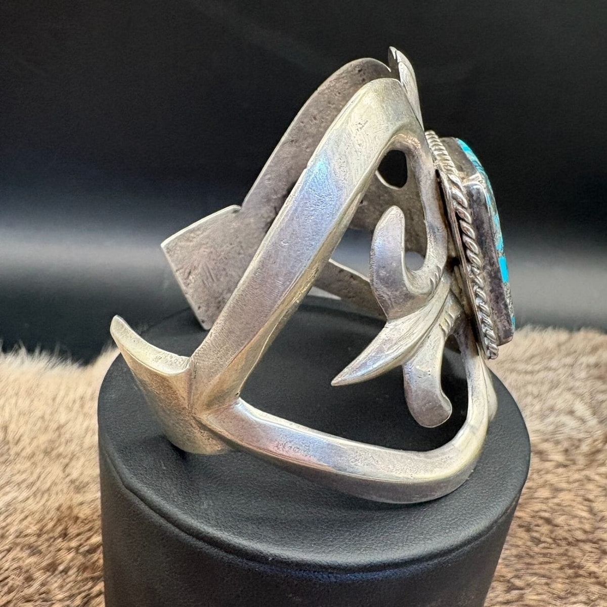 Sand Cast Old w/ Turquoise Stone - CMH324