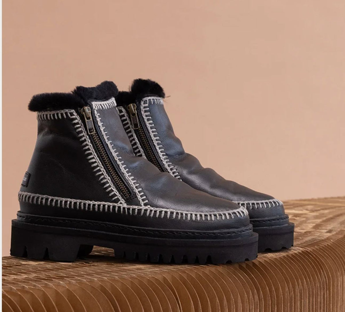 Setsu 3.0 Black Leather/Crochet Trim Ankle Boot - SETCBG
