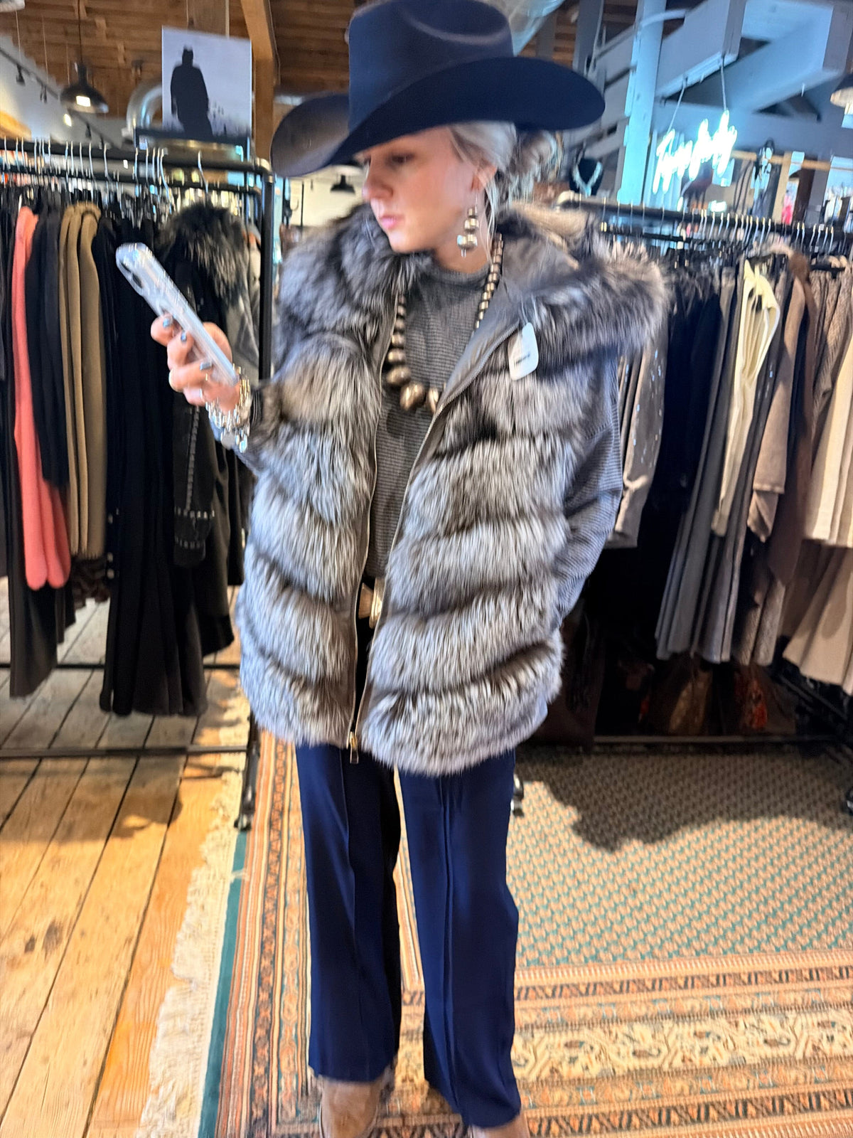 Silver Fox/Down Hooded Vest - 20MS896